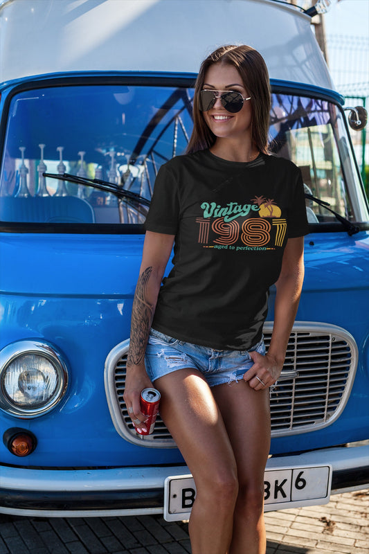 Retro Beach 40th Birthday Top For Her - Women born in 1981 - Vintage 1981 shirt, Aged To Perfection, Limited Edition T-shirt Gift PALM-1981