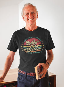 Retro 71st Birthday Shirt For Him or Her - Women born in 1951 - Vintage 1951 Aged To Perfection Limited Edition T-shirt Gift idea  SUN-1951