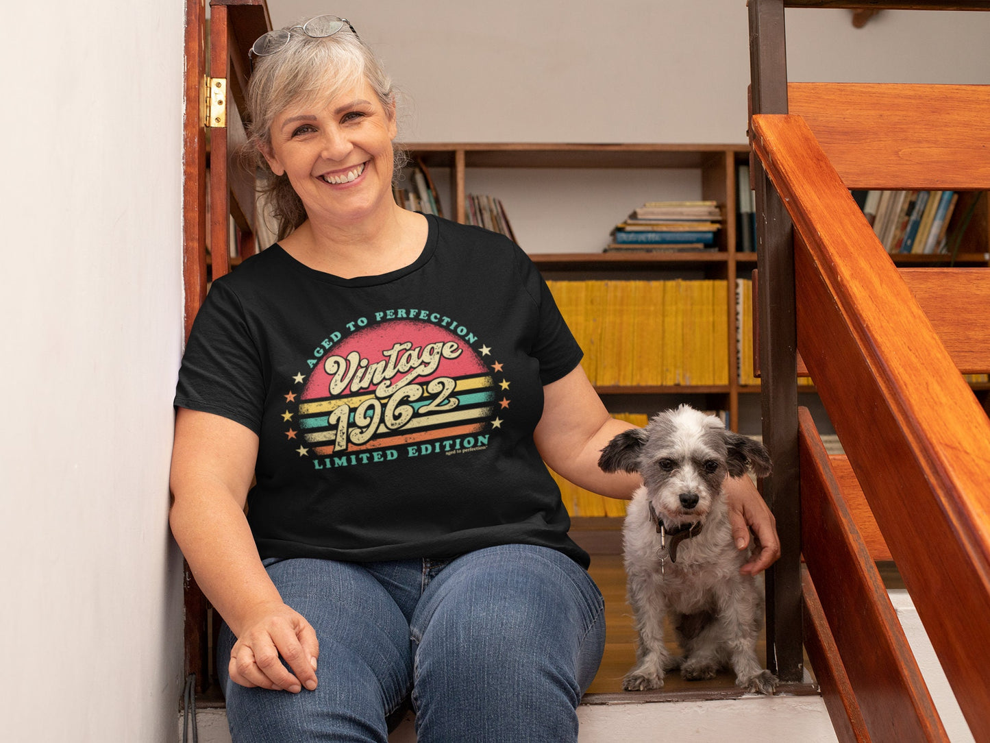 Retro Sunset 60th Birthday Shirt For Her - Women born in 1962 - Vintage 1962 Aged To Perfection Limited Edition T-shirt Gift idea  SUN-1962