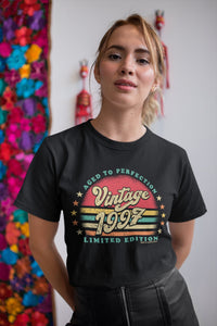 Retro Sunset 25th Birthday Shirt For Her - Women born in 1997 - Vintage 1997 Aged To Perfection Limited Edition T-shirt Gift idea  SUN-1997