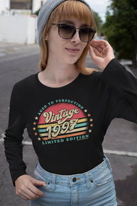 Retro Sunset 25th Birthday Shirt For Her - Women born in 1997 - Vintage 1997 Aged To Perfection Limited Edition T-shirt Gift idea  SUN-1997