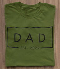 Dad Est 2022 T-Shirt, Dad Est 2023 Shirt, T-Shirts For New Father, DADA Fathers Day Gifts, Birthday Gifts For Daddy, Cute Bday Tee DE-2022